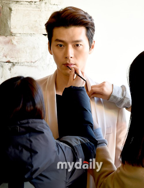 玄彬宣传新电影《共助》咖啡店采访组图公开8