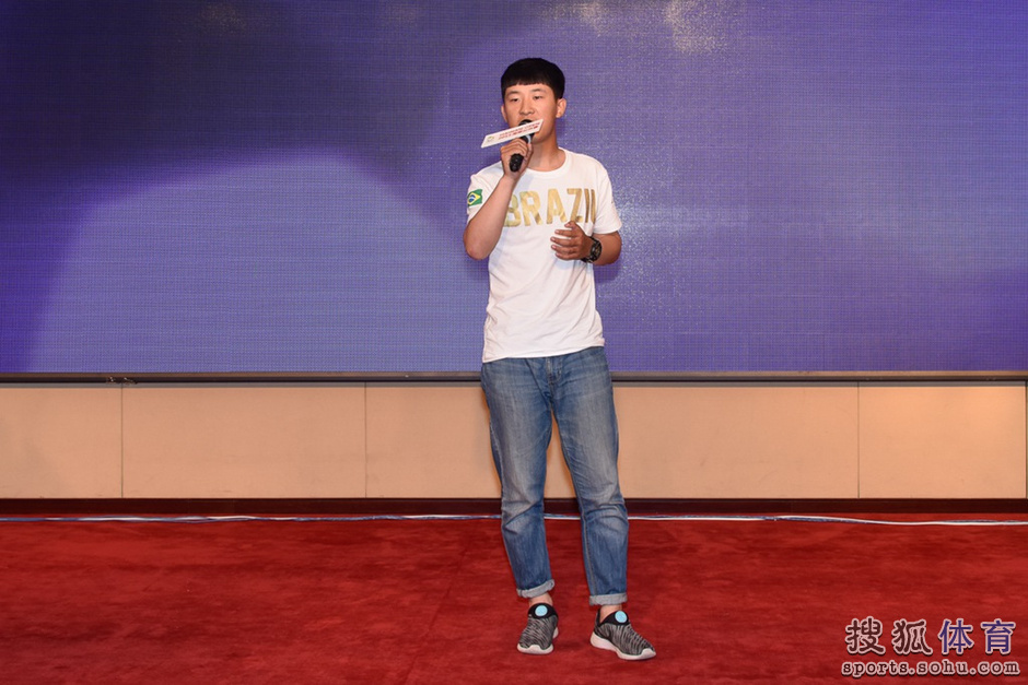 高清:海南公开赛8月首战山东 两选手进总决赛