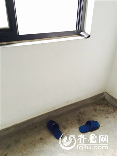 济南市发改委一处长坠亡 记者采访遭物业围殴