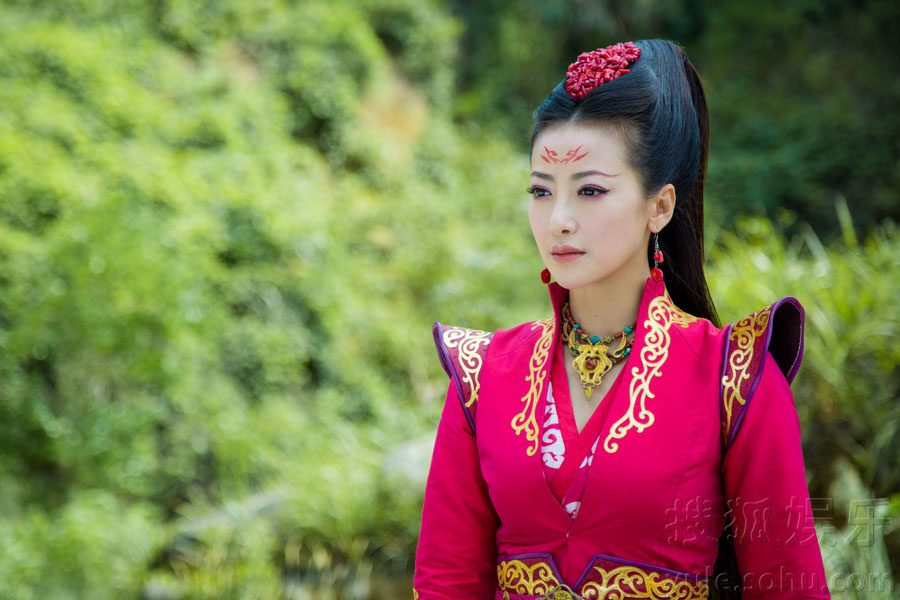 《古剑奇谭》将播 陈紫函变身打女凛然秀美-娱