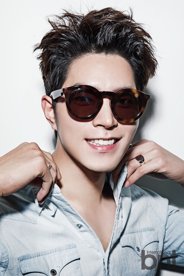 演员洪宗玄拍写真 极简搭配打造潮男传说7476690-娱乐频道图片库-大视野-搜狐