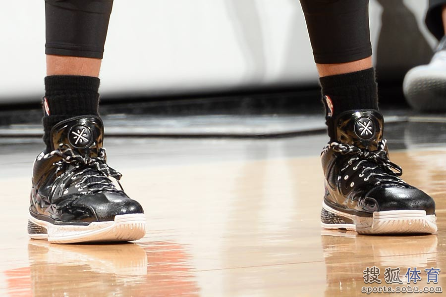 高清:2013-14NBA总决赛第一场球鞋精选6706