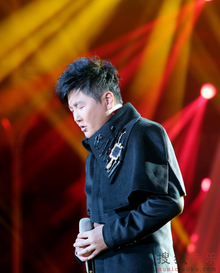 我是歌手2首播开门红  孙楠 《 是否爱过我 》催泪