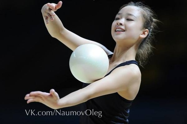 高清:孙妍在<em>身体发育</em> 韩萝莉俯身训练春色微露