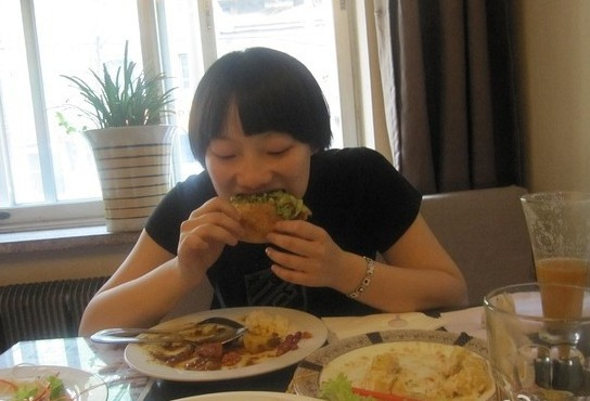 <em>妹子</em>真凶猛啊+敢于<em>站着撒尿</em>