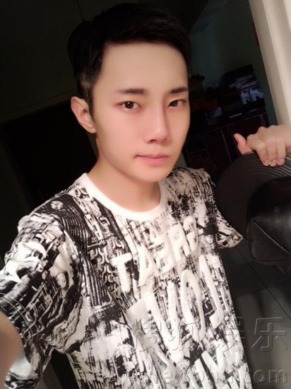 《星动亚洲》刘也被爆雌雄同体 私照遭曝光7