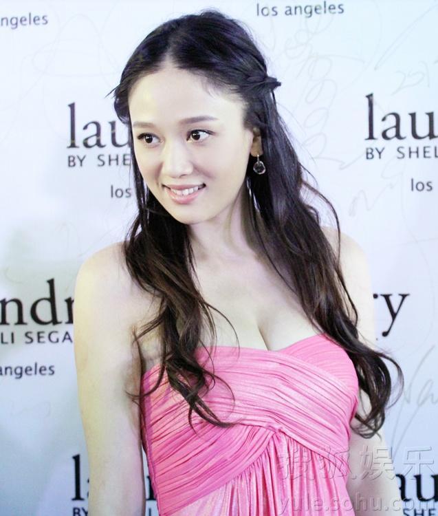 陈乔恩 美胸图片