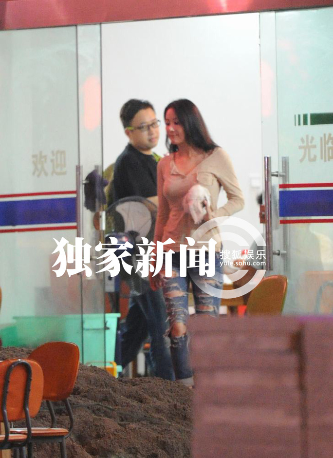 独家:张馨予乞丐服夜会于正5626398-娱乐频