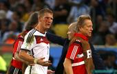 2014年巴西世界杯落下帷幕，德国队用实至名归的表现捧起了大力神杯，施魏因斯泰格在决赛中“血染沙场”...
