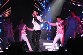 ���鴫ý2012��ȫ��Ʒ�ơ�Vee Live�������ݳ���ڶ����������ա���ϰ�������������ڱ��������...