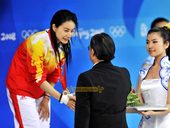 2012伦敦奥运临近之际，搜狐体育将回顾中国代表团在北京奥运会上夺下的51枚金牌。8月17日，郭晶晶...