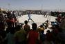 高清图：叙利亚难民看世界杯 享受体育不论贫富
