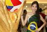 记者直击：美女球迷变身彩绘女郎 为世界杯助阵