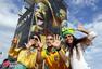 高清图：巴西荷兰季军争夺赛 忠实球迷海滩观战