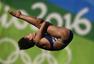 组图：女子跳水10米台晋级 司雅杰任茜鱼贯入水