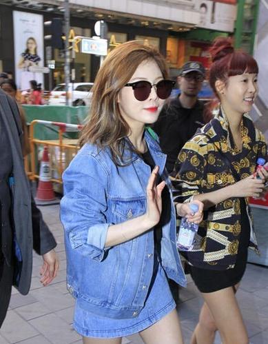 4minute成员泫雅赴香港扫货 一小时花八万