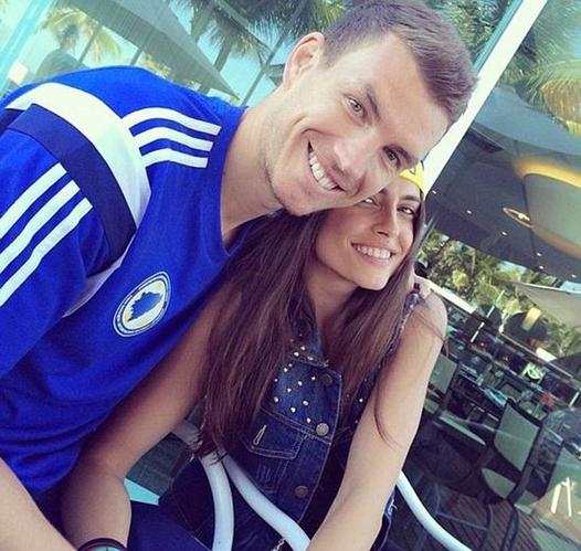 世界杯早报:范佩西恐缺阵 FIFA排名梅西非前1