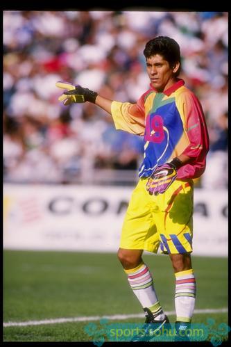 巨星回顾之坎波斯:墨西哥花蝴蝶 南美传奇门将