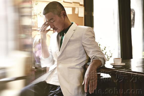 邢佳栋《男人装》大片 型格硬汉大展绅士魅力