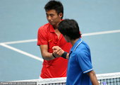 2010年11月21日，广州，2010年广州亚运会网球男单1/4决赛，张择0-2德瓦尔曼。