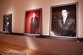搜狐音乐讯，巴黎，已故天王迈克尔・杰克逊(Michael Jackson)的一些从未公开过的肖像展在...